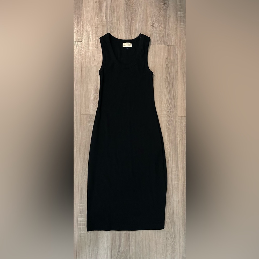 Universal Thread Classic Black Midi Dress